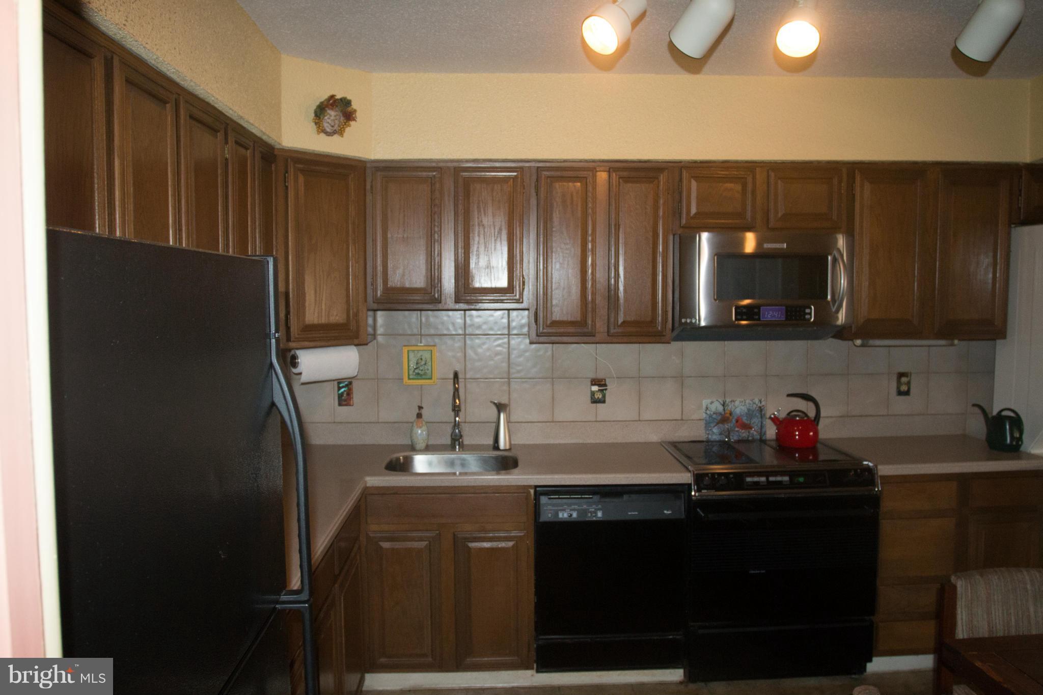 SKYLINE HOUSE - Residential