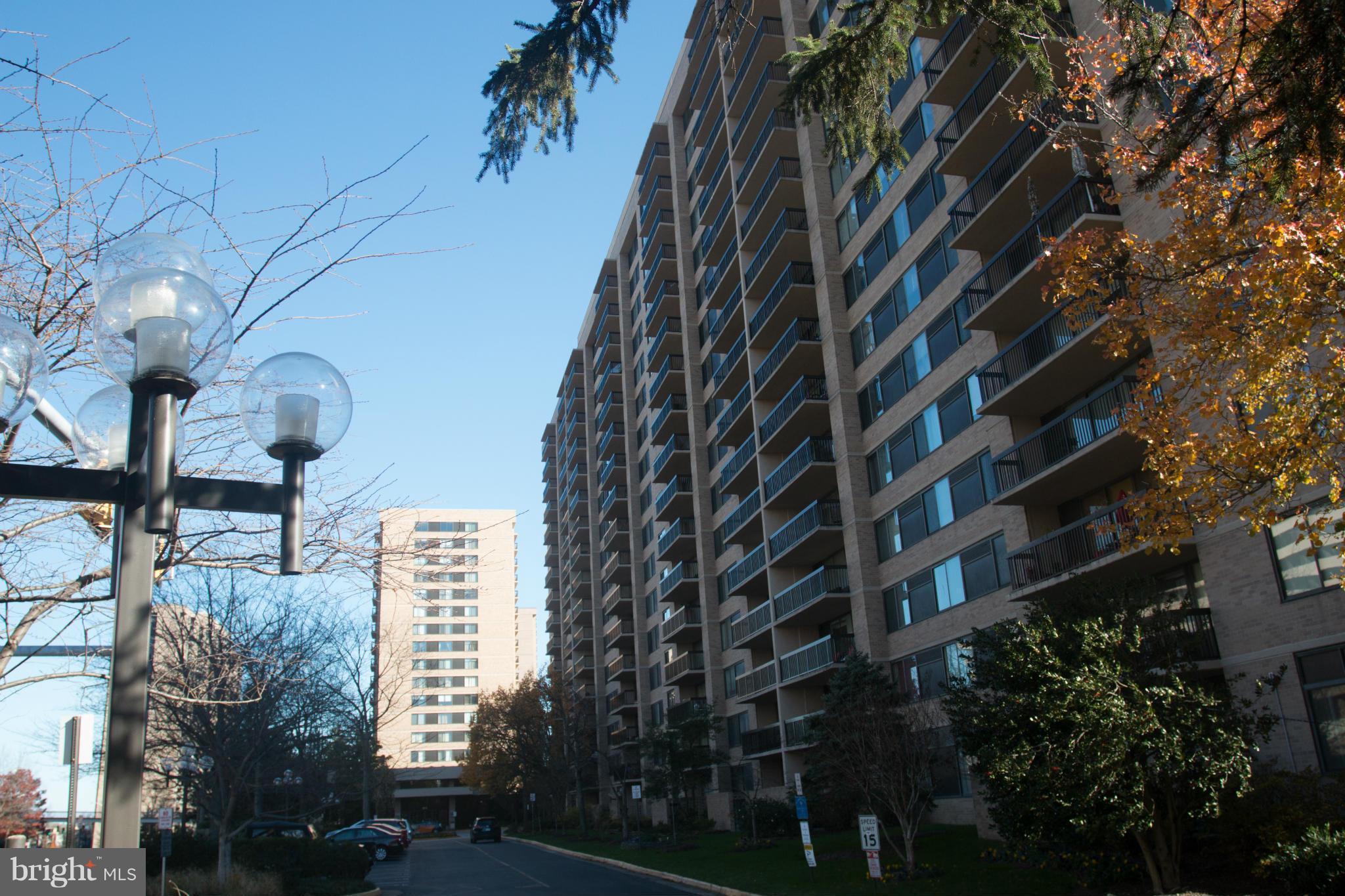 SKYLINE HOUSE - Residential