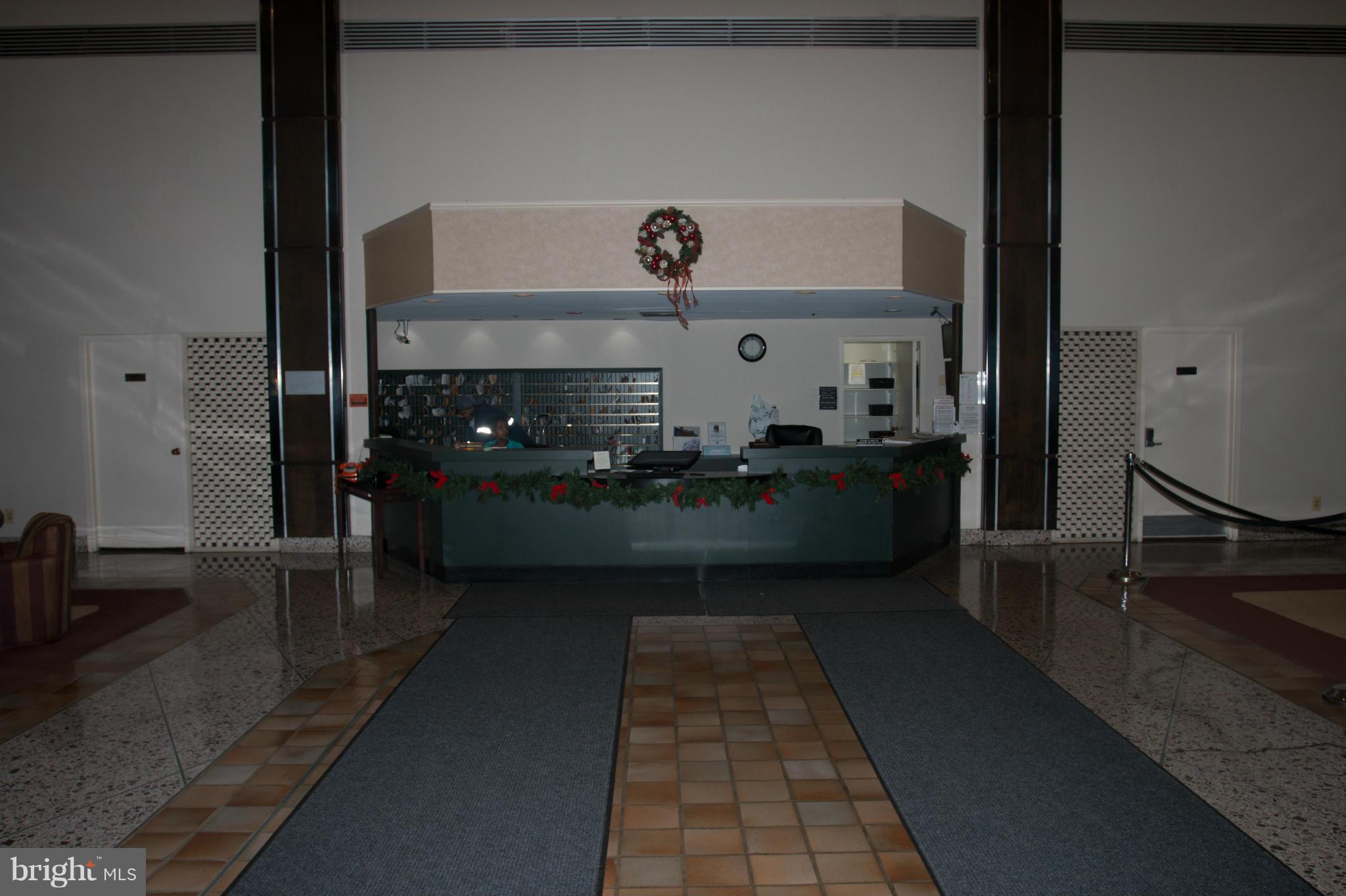 SKYLINE HOUSE - Residential