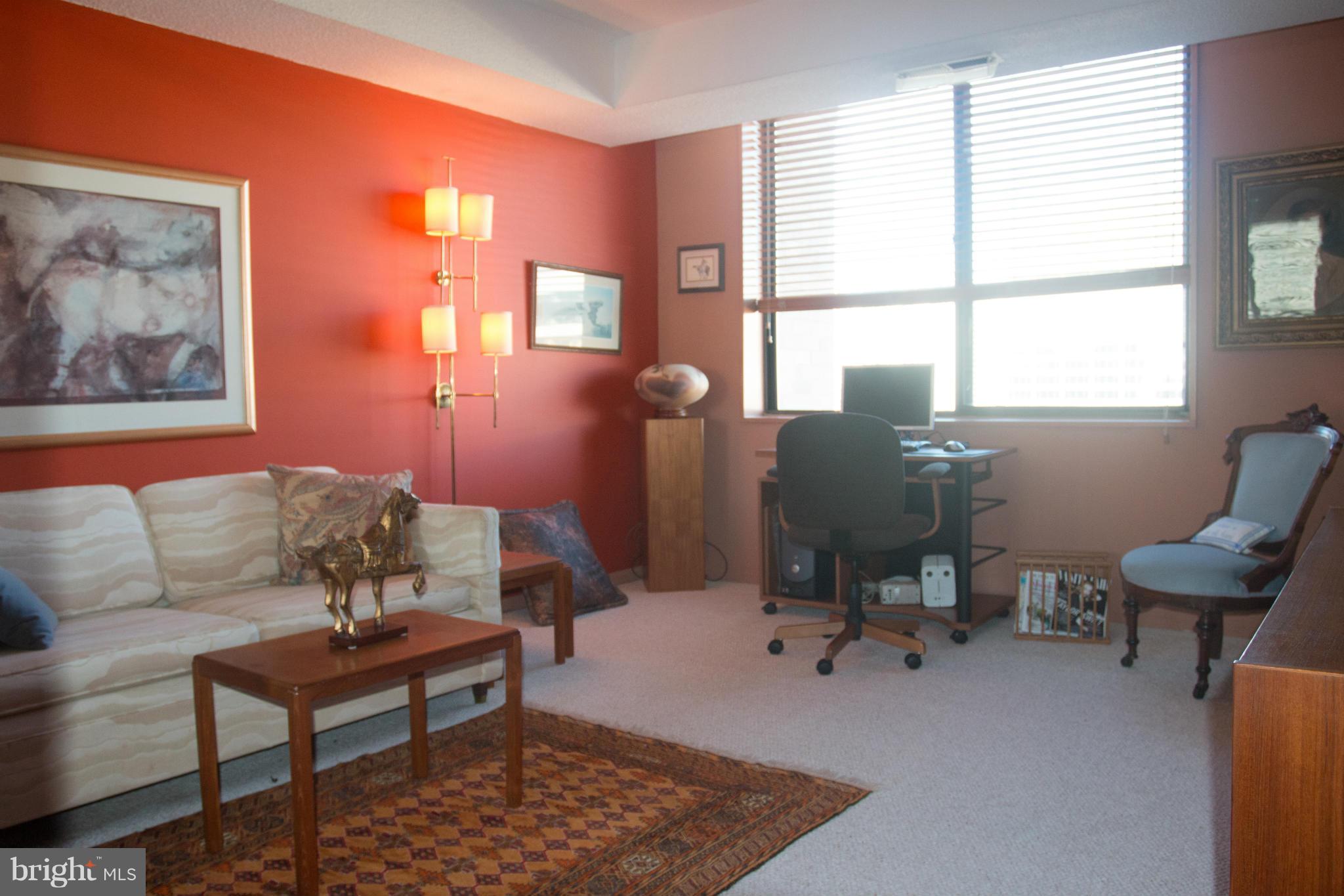 SKYLINE HOUSE - Residential