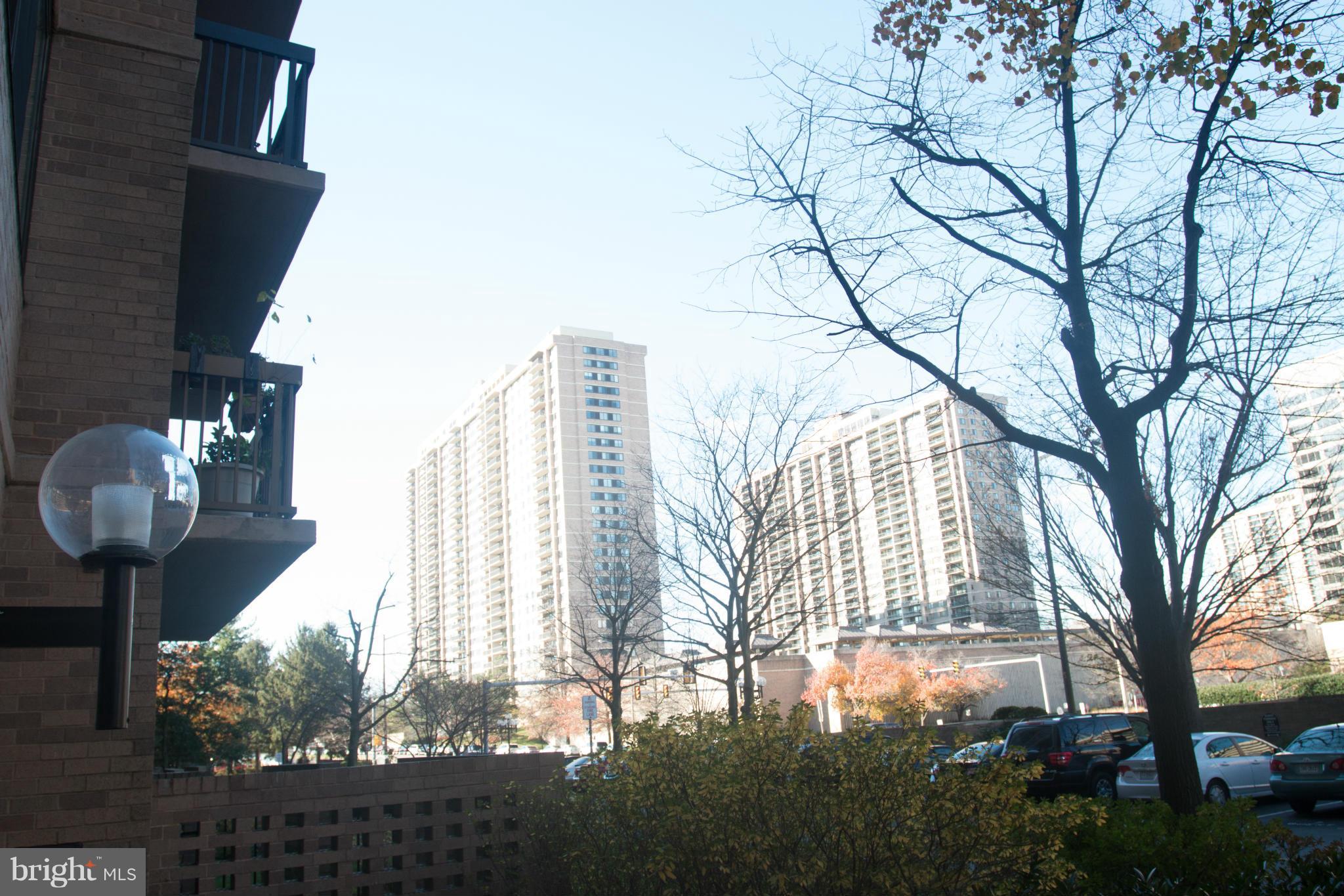 SKYLINE HOUSE - Residential