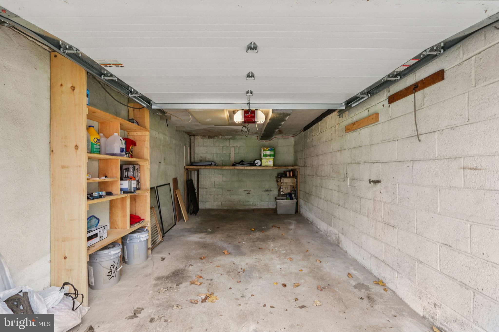 PHILADELPHIA (NORTHEAST) - Residential