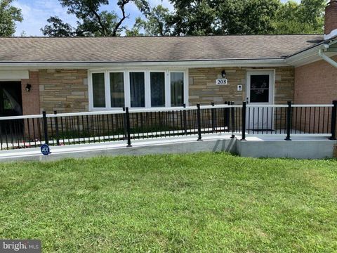 Homes For Sale - 208 Prenton Street<br/> UPPER MARLBORO, MD 20774
