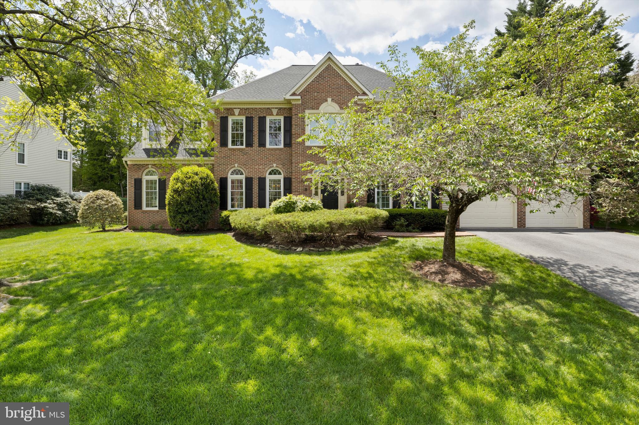 CROSSPOINTE - Residential