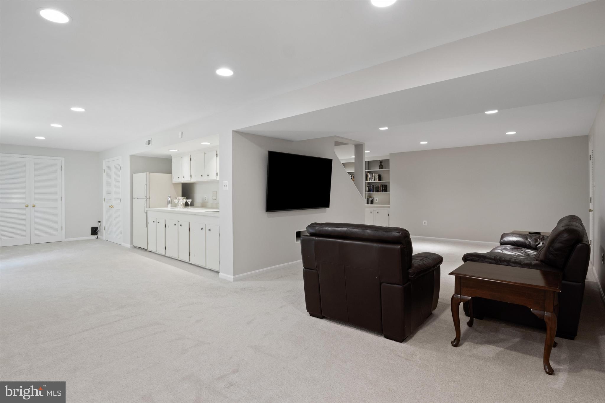 CROSSPOINTE - Residential