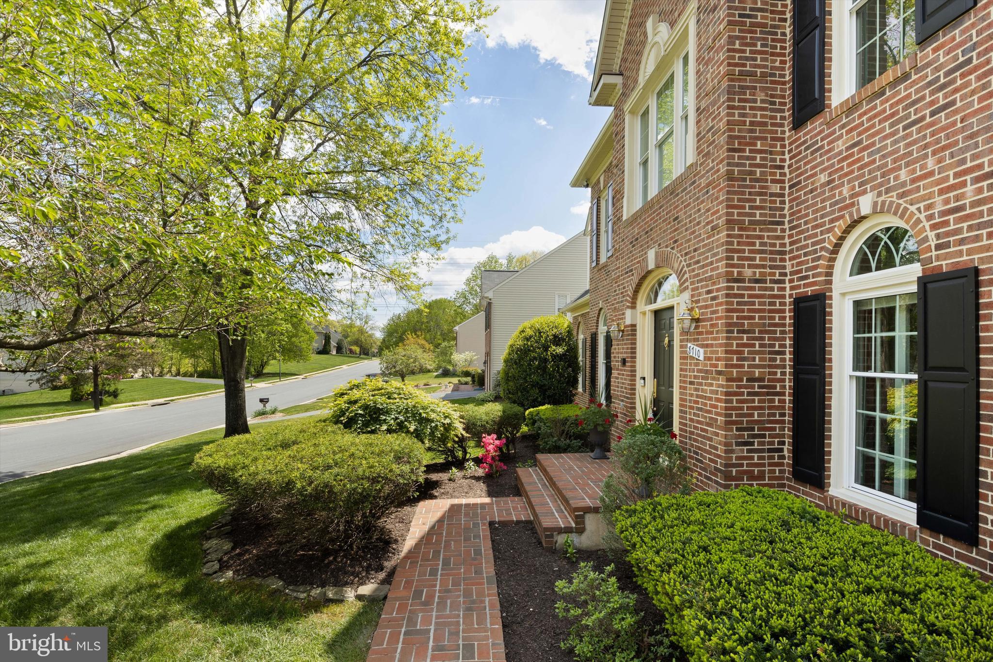 CROSSPOINTE - Residential