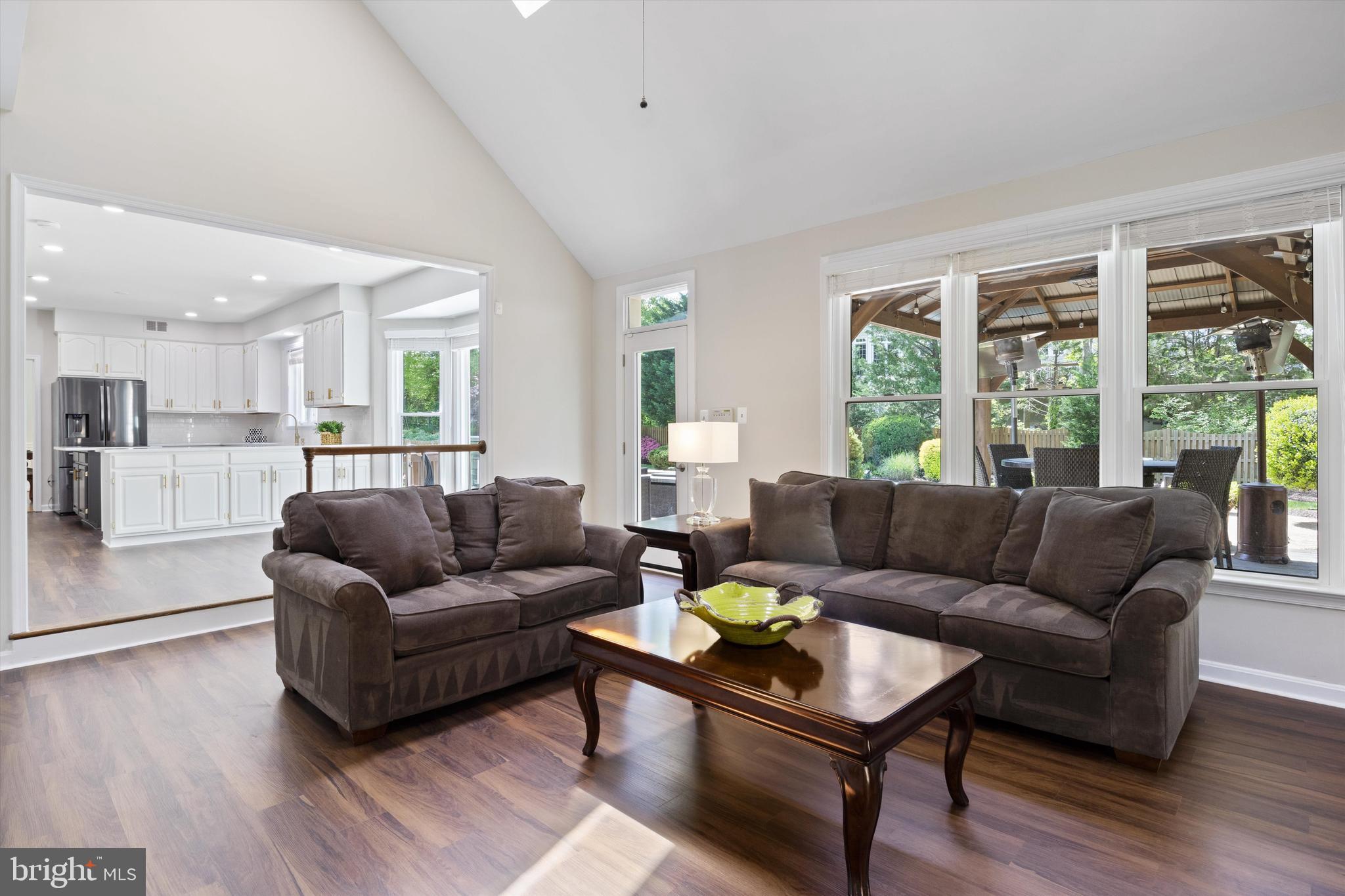 CROSSPOINTE - Residential