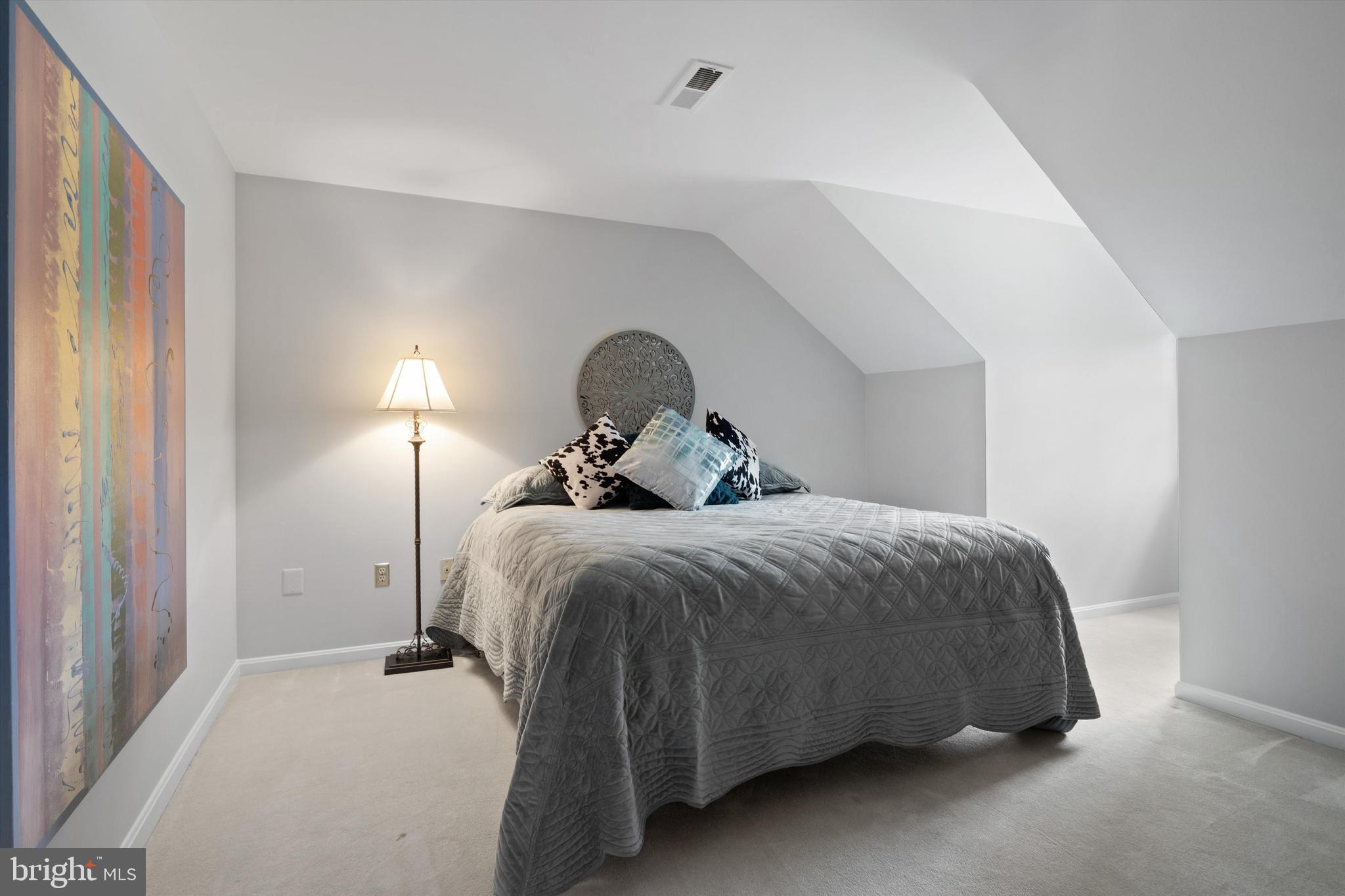 CROSSPOINTE - Residential