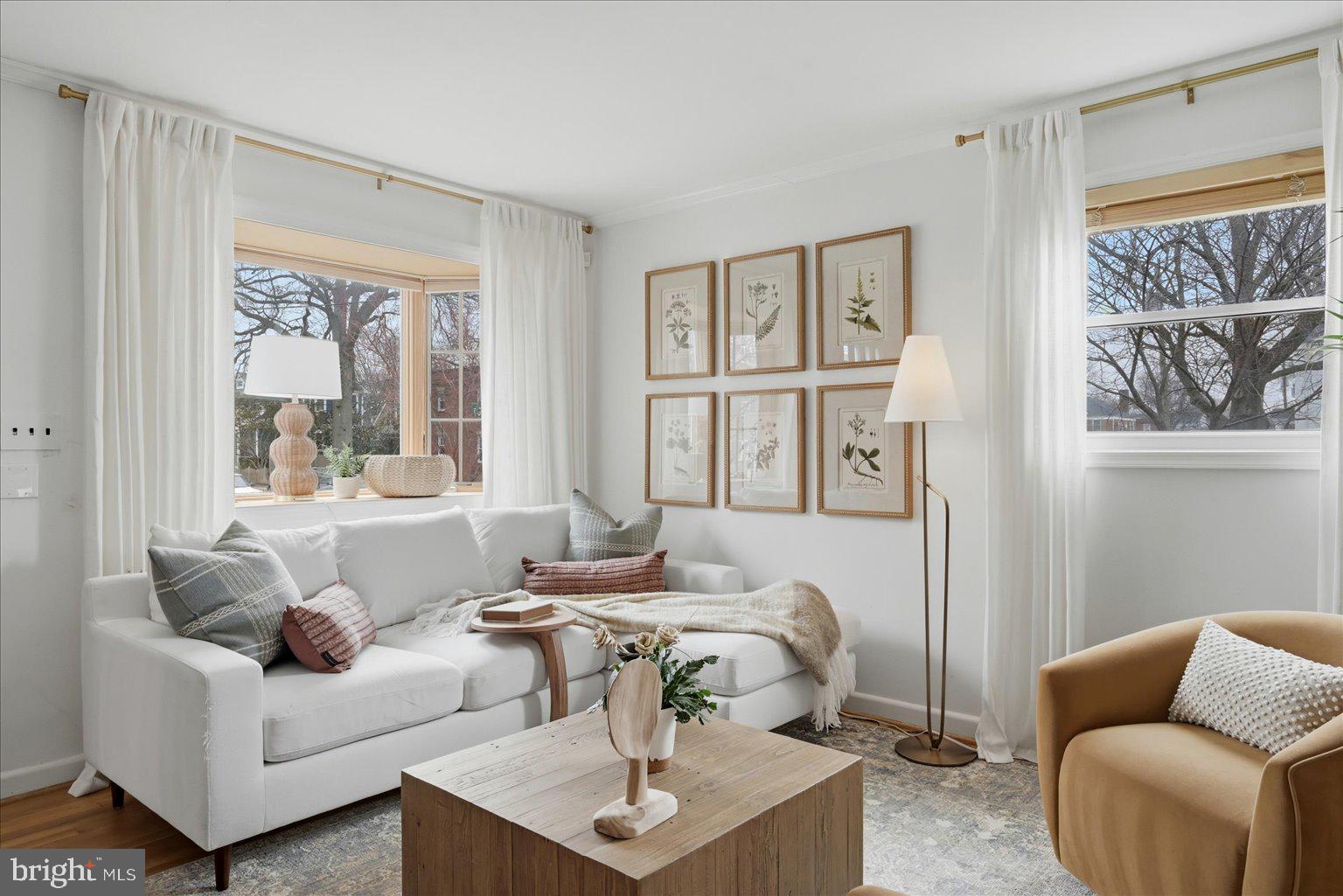 127 E GLENDALE AVENUE