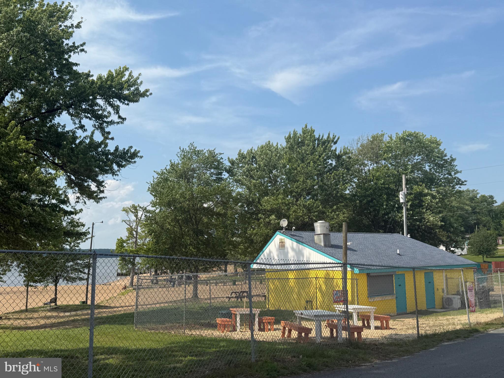 CRYSTAL BEACH - Residential