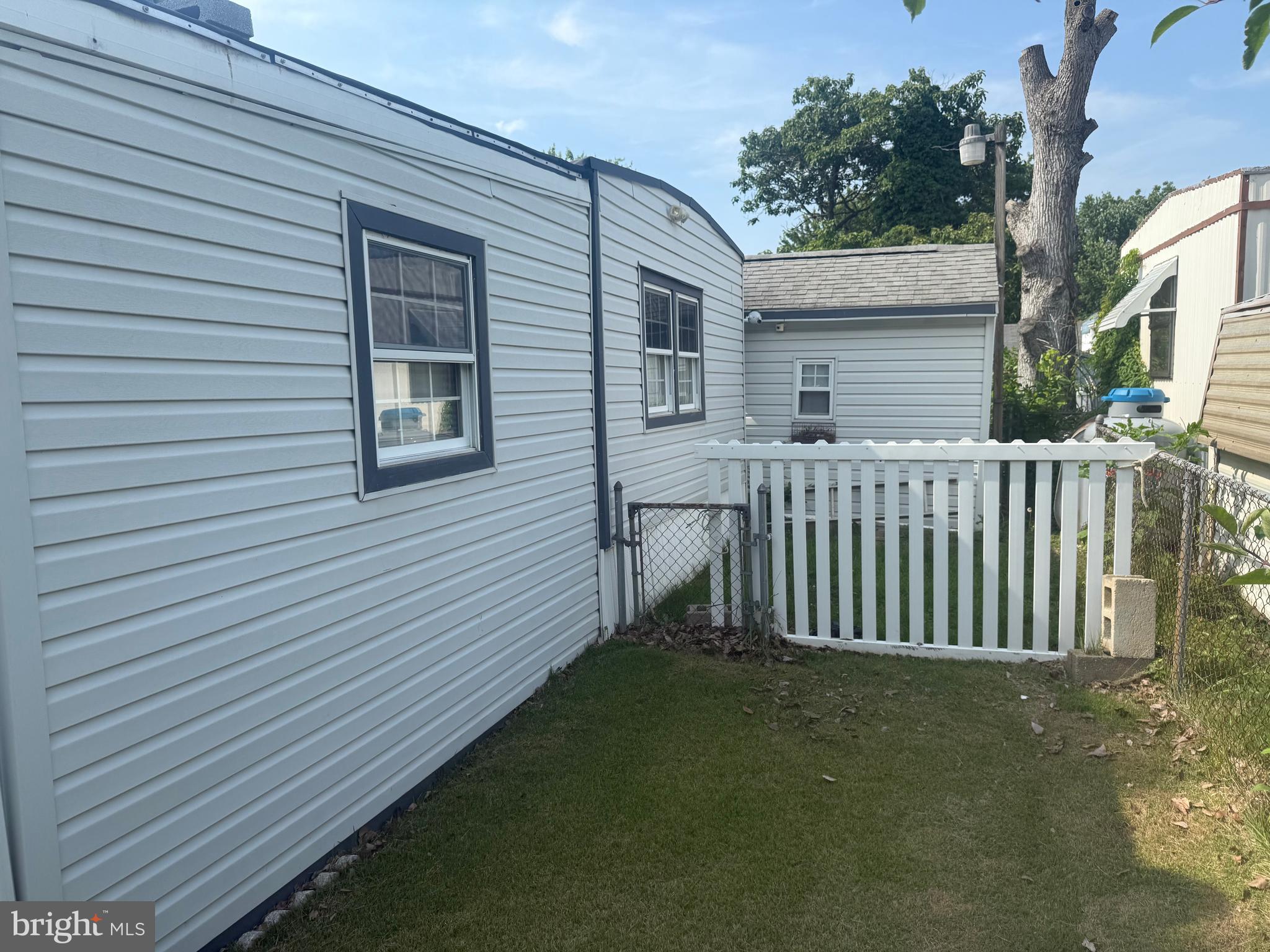 CRYSTAL BEACH - Residential