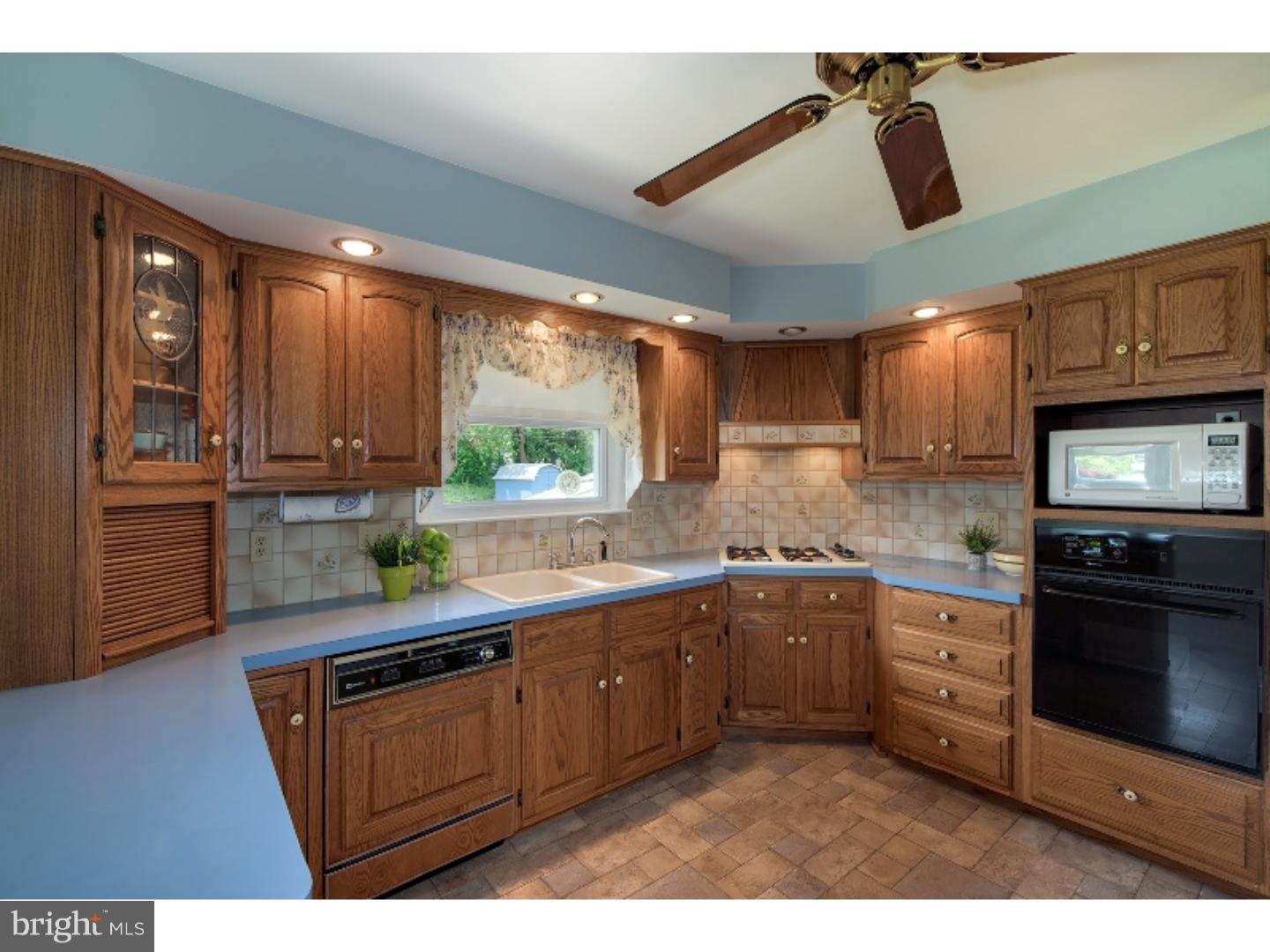 COLONY PARK - Residential