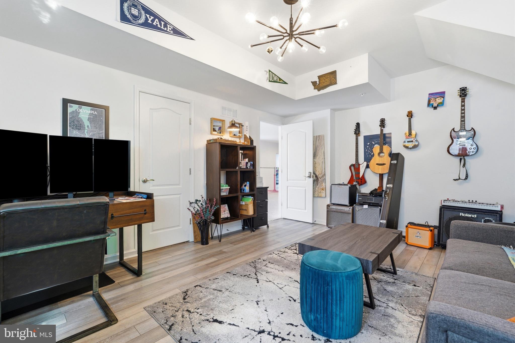 WORMANS MILL - Residential