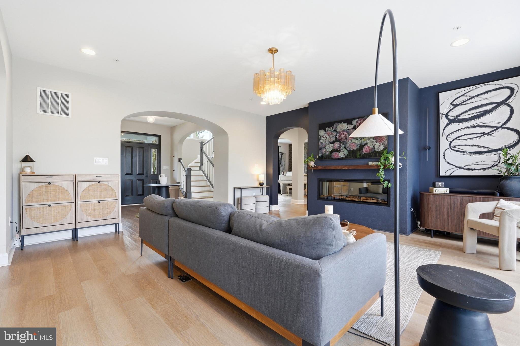 WORMANS MILL - Residential