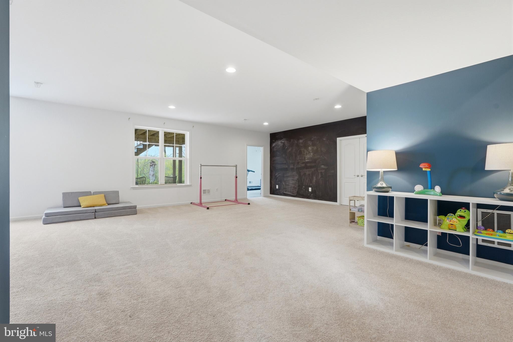 WORMANS MILL - Residential