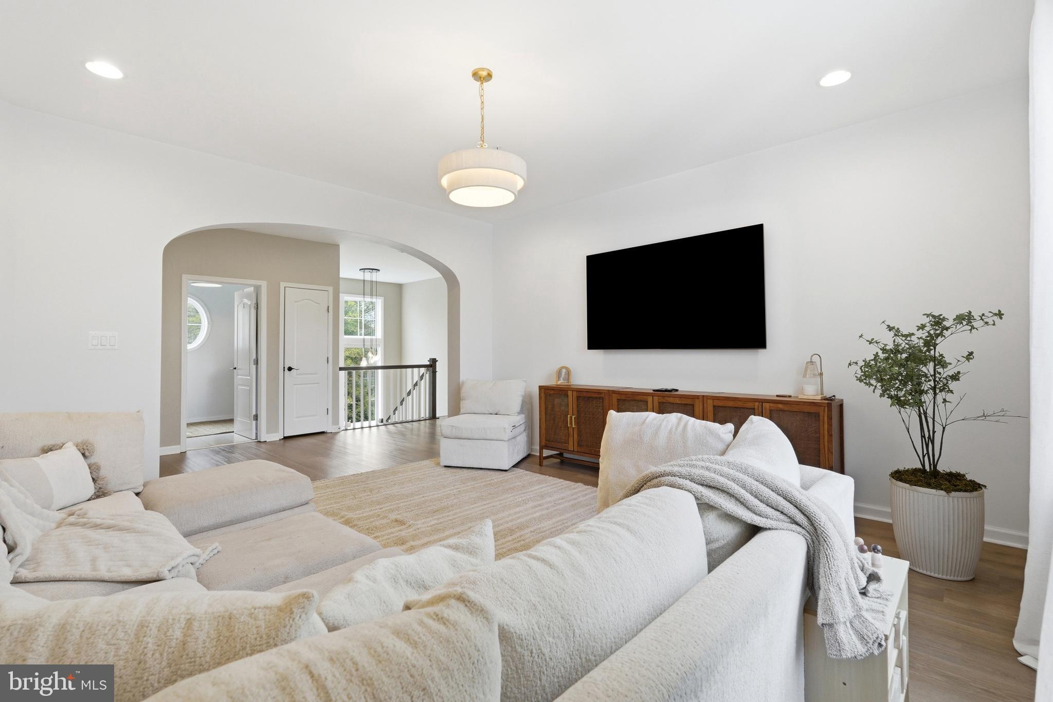 WORMANS MILL - Residential