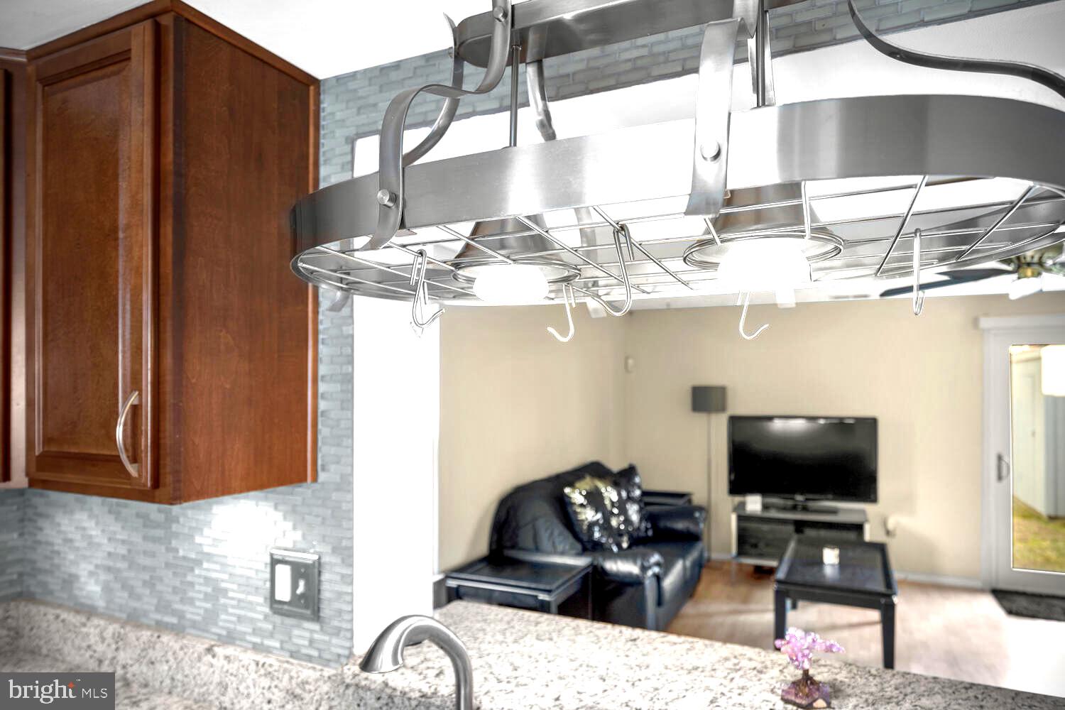 OAK POND TOWNHOU - Residential