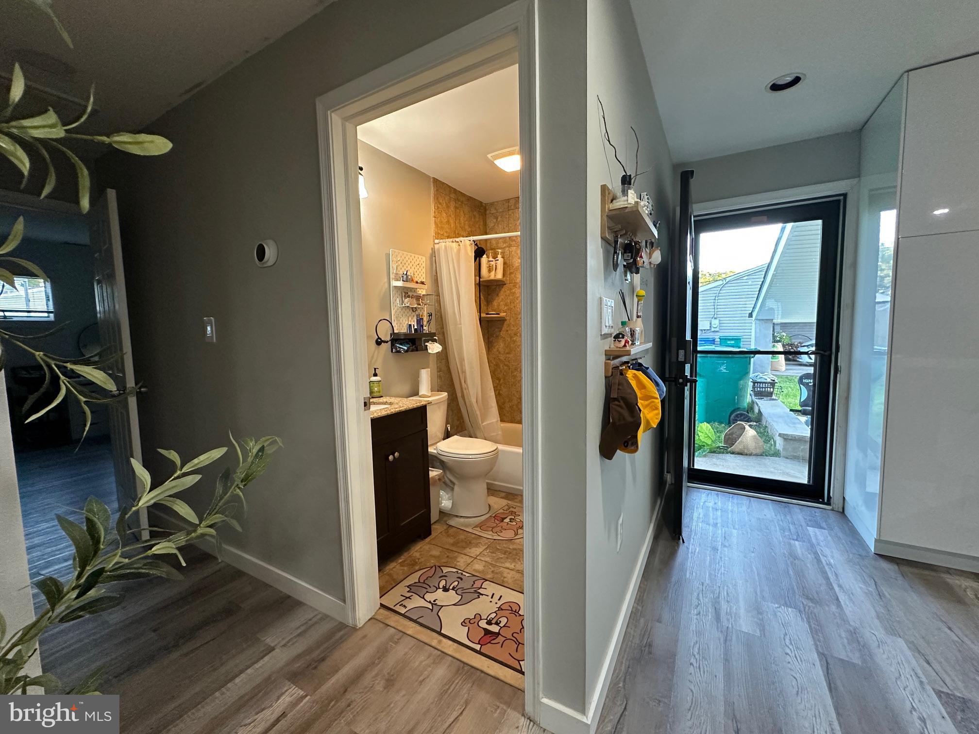 OAKTREE HOLLOW - Residential