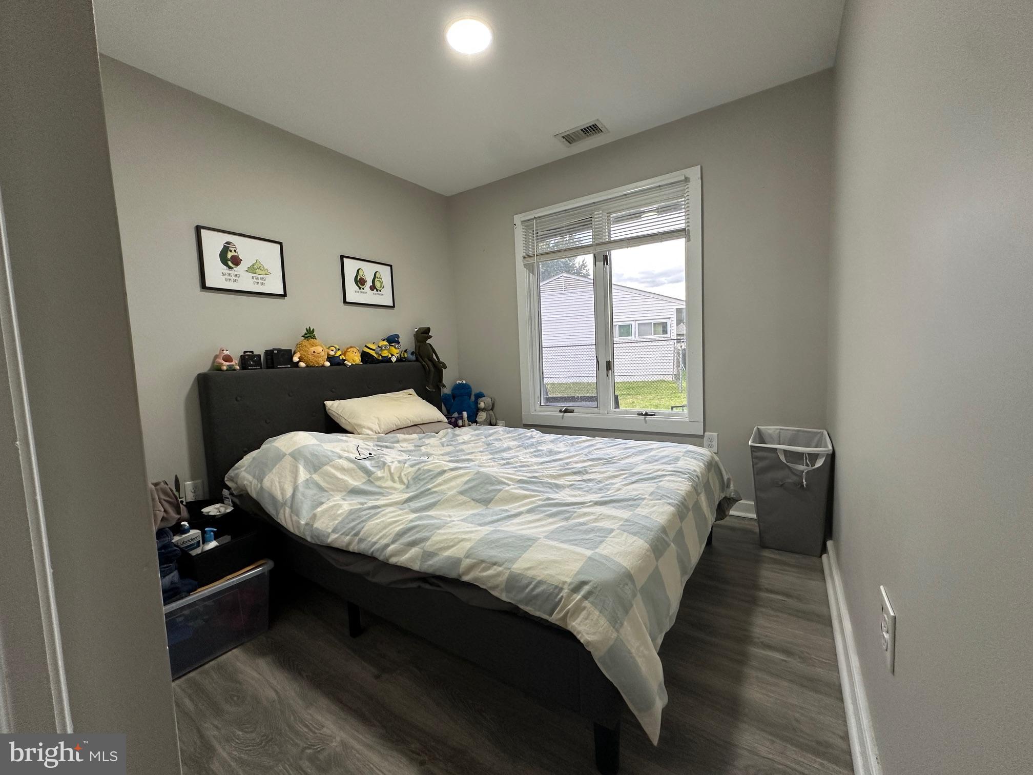 OAKTREE HOLLOW - Residential