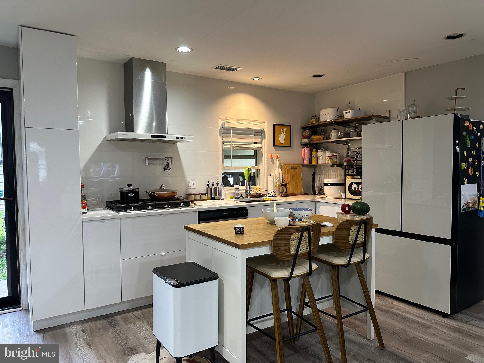 OAKTREE HOLLOW - Residential