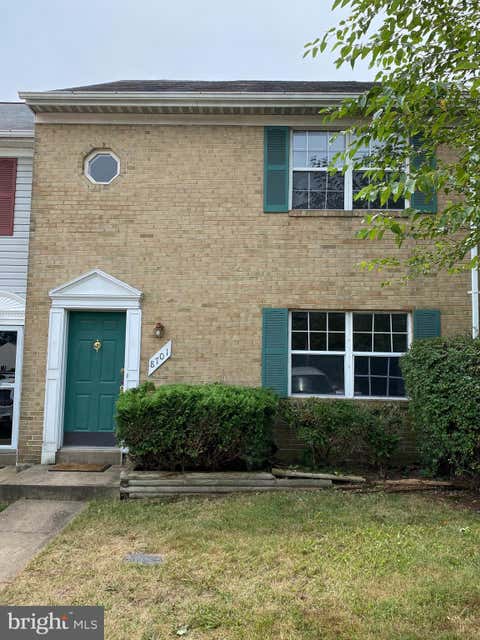 Townhouse For Rent - 8701 Point Of Woods Drive<br/> MANASSAS, VA 20110