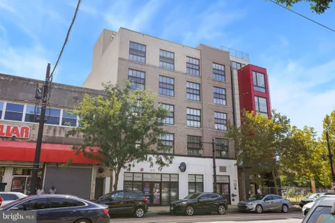 MLS: DCDC2281934