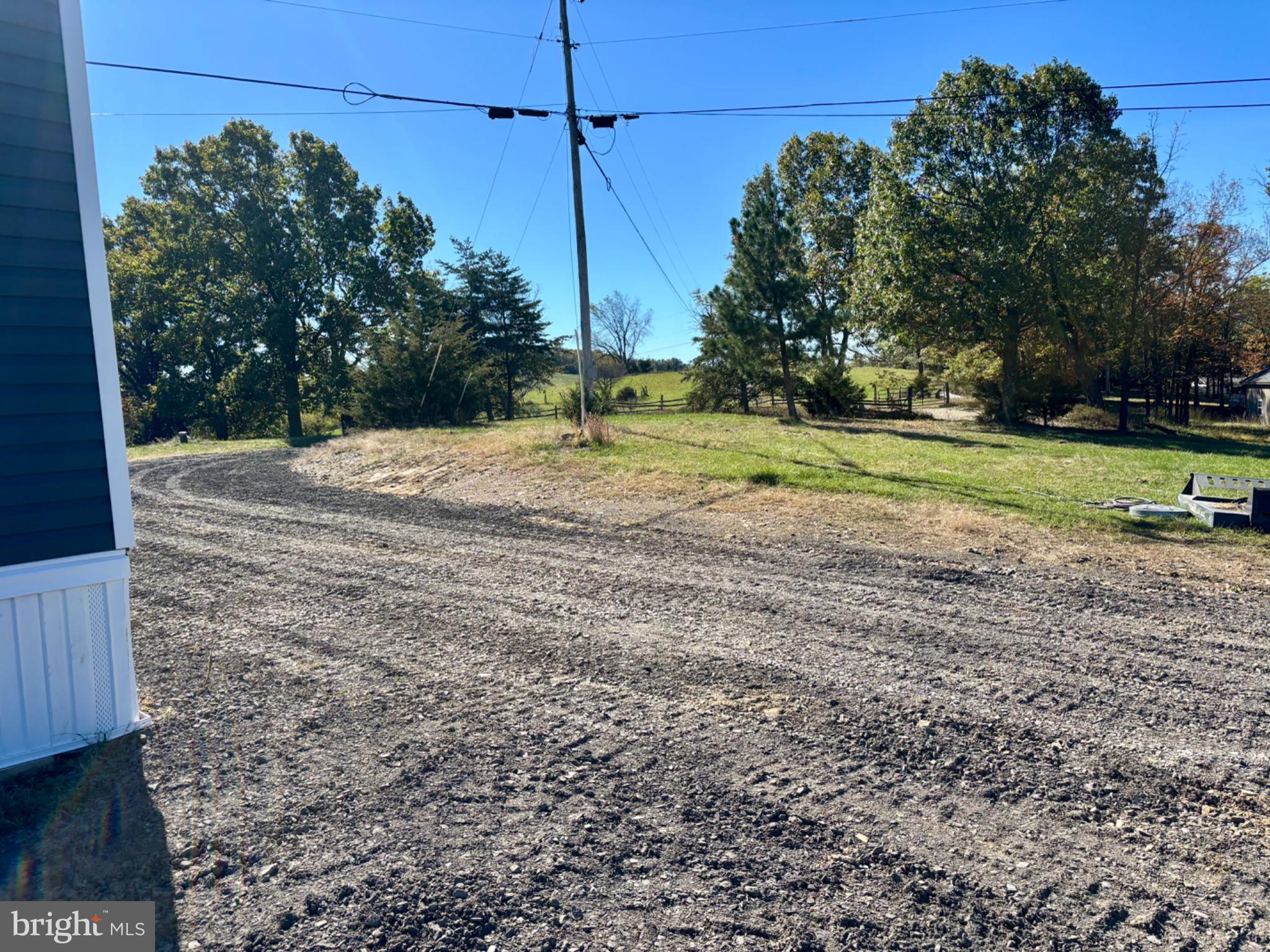 2628 DRY RUN ROAD