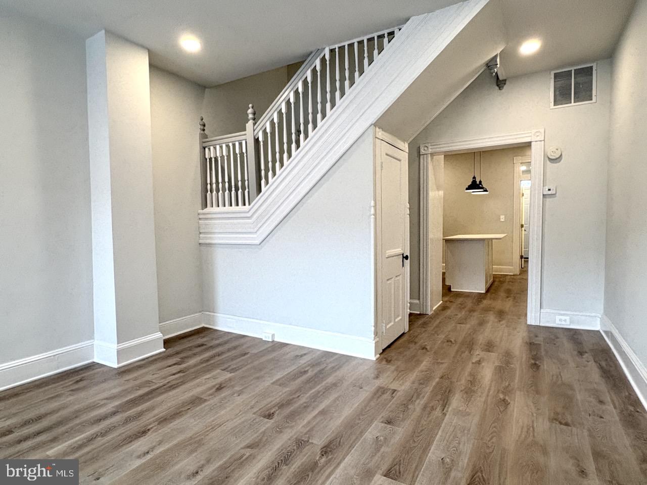 406 W 28TH STREET