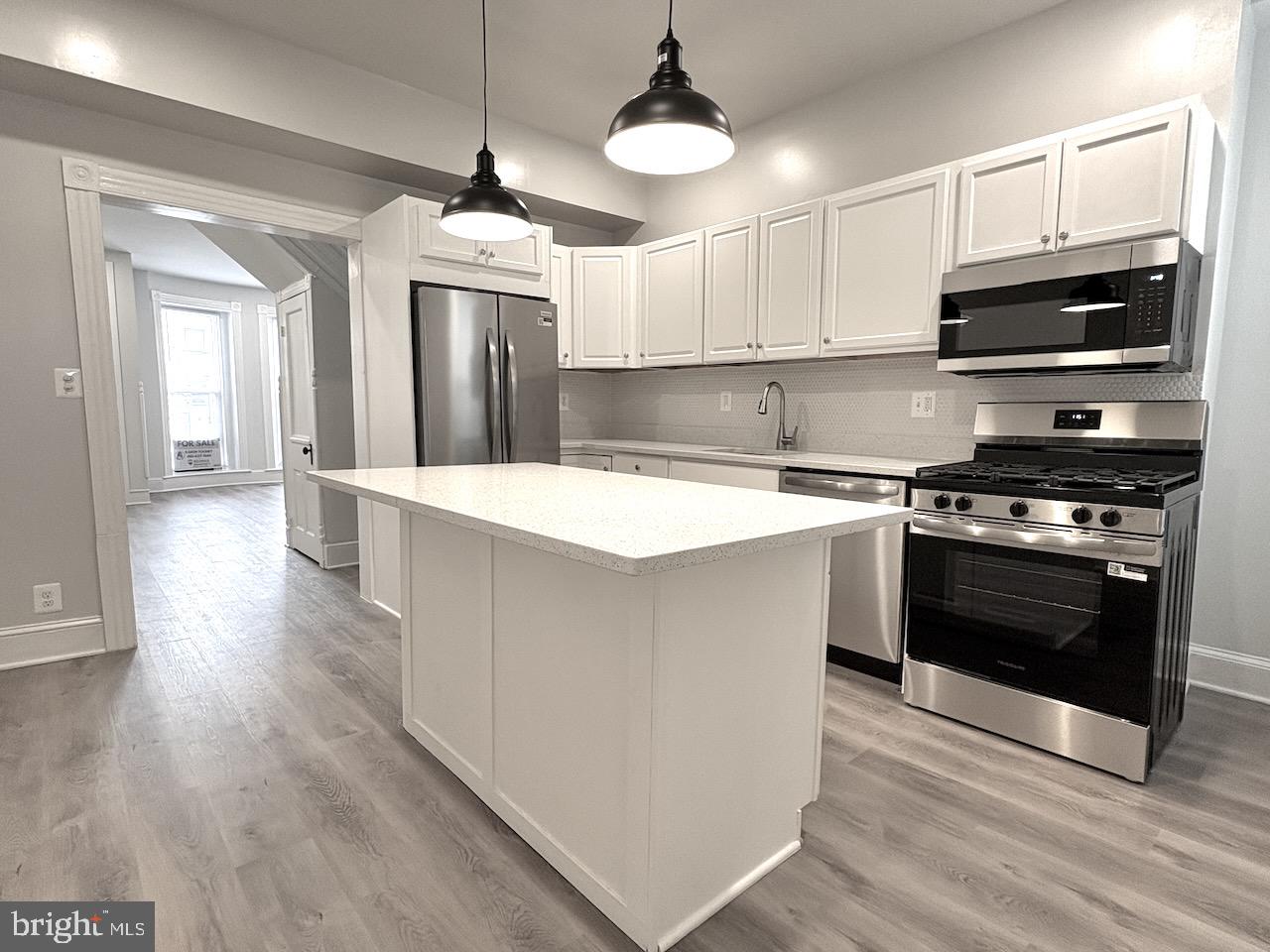 406 W 28TH STREET