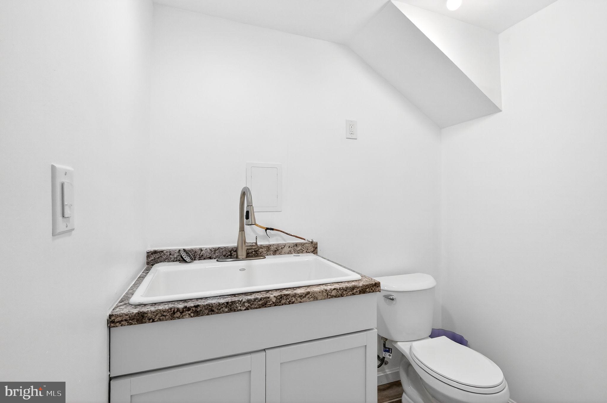 MEADOWLANDS - Residential Lease