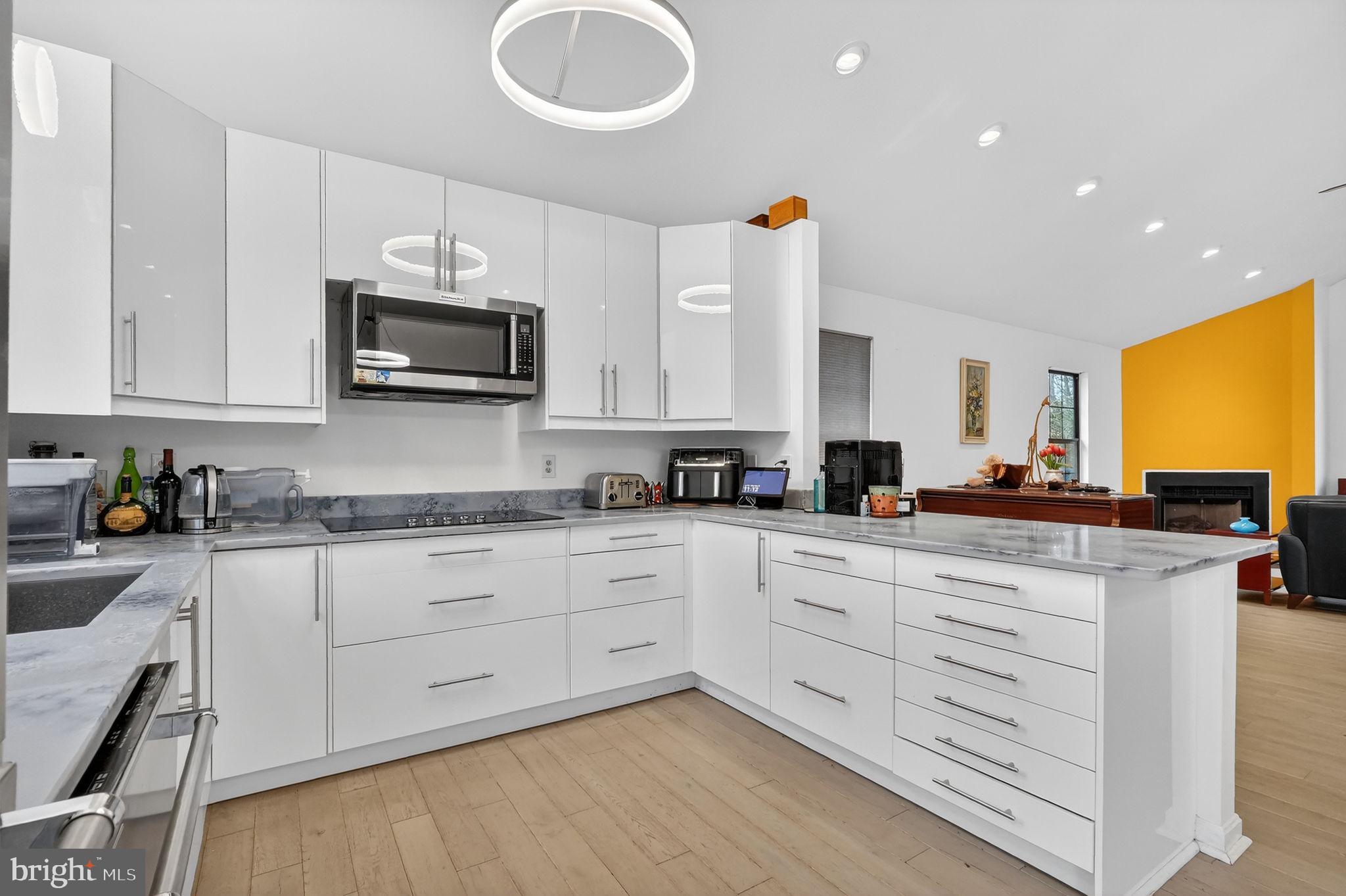 MEADOWLANDS - Residential Lease