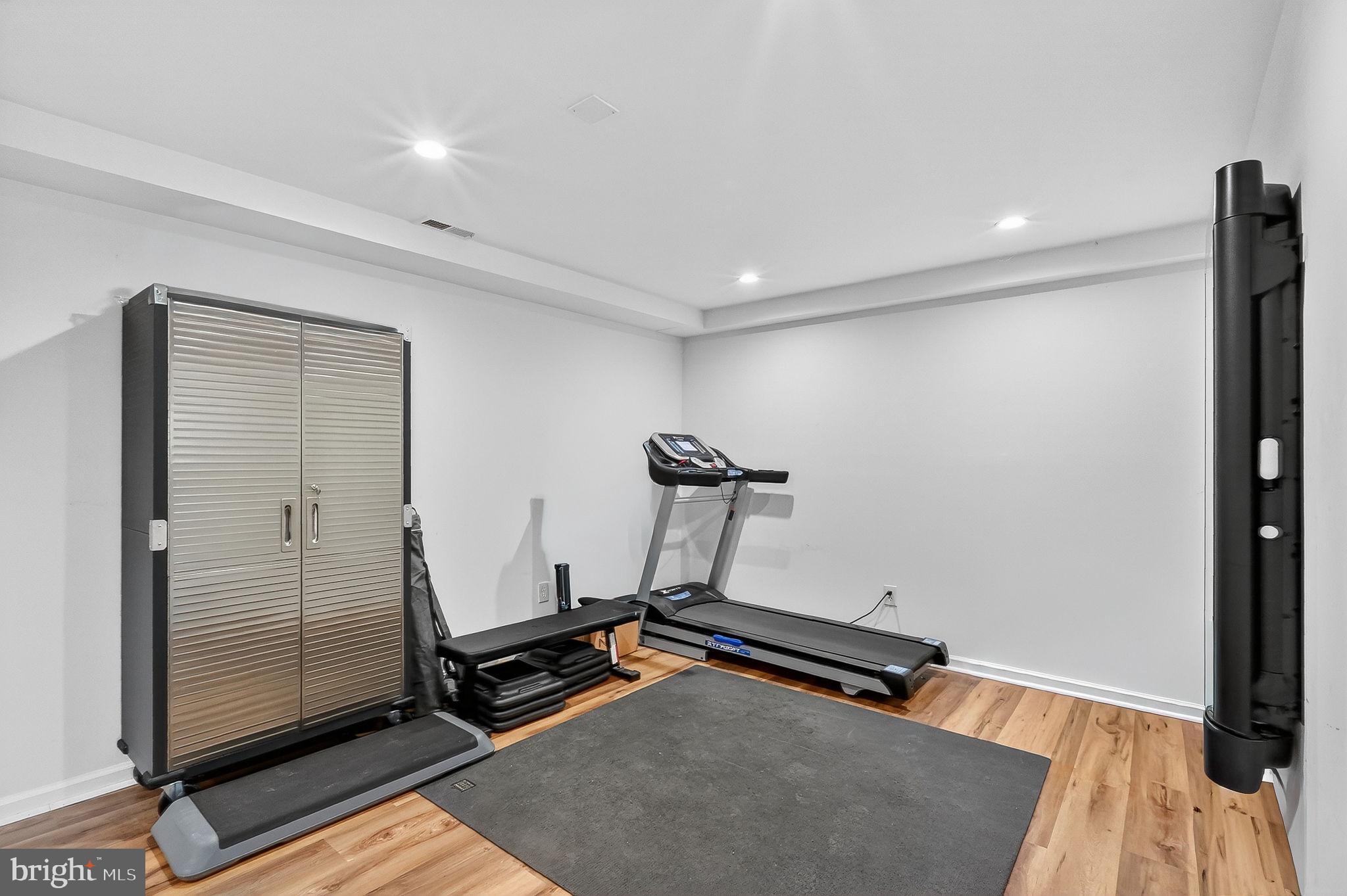 MEADOWLANDS - Residential Lease