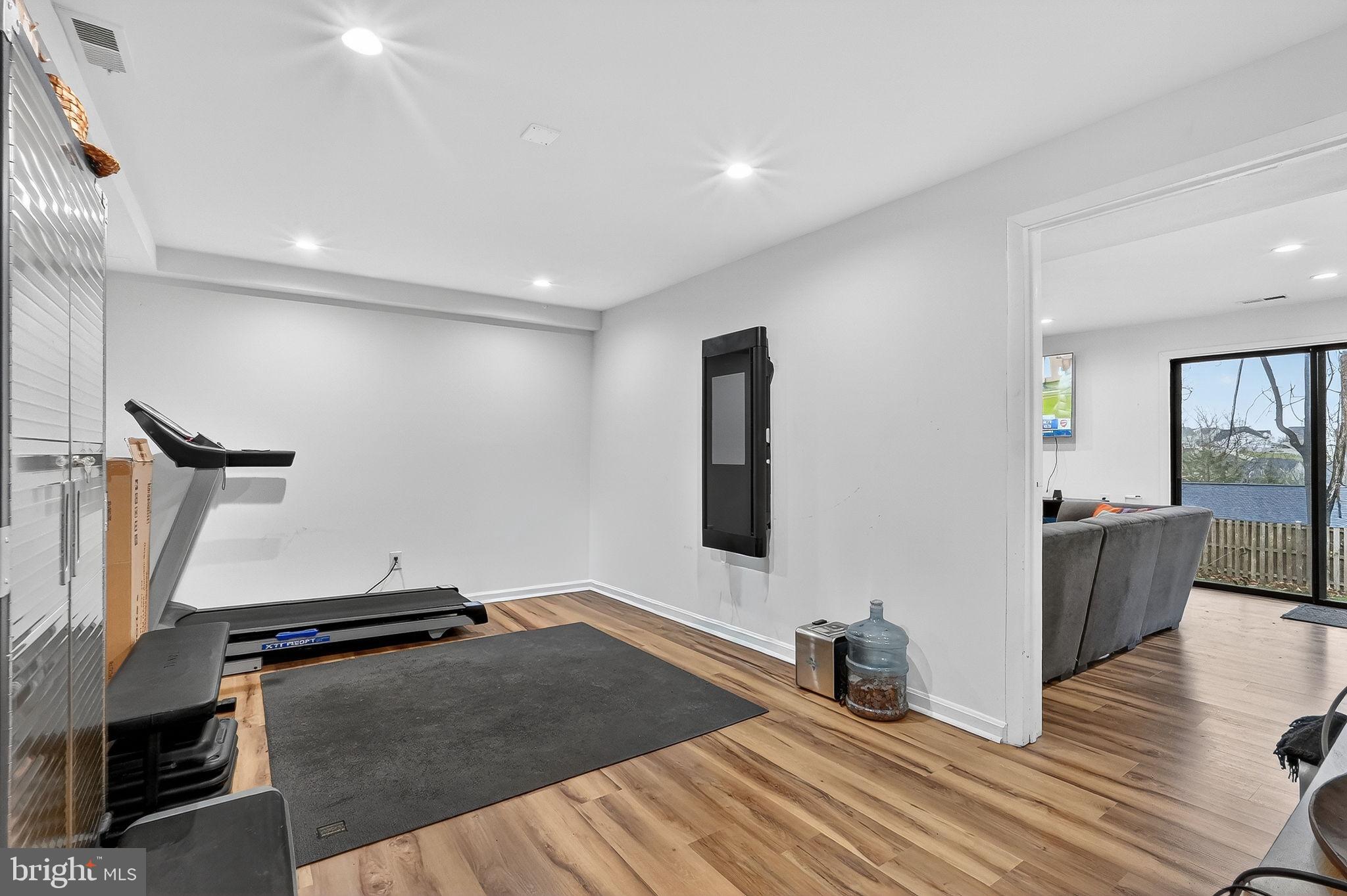 MEADOWLANDS - Residential Lease