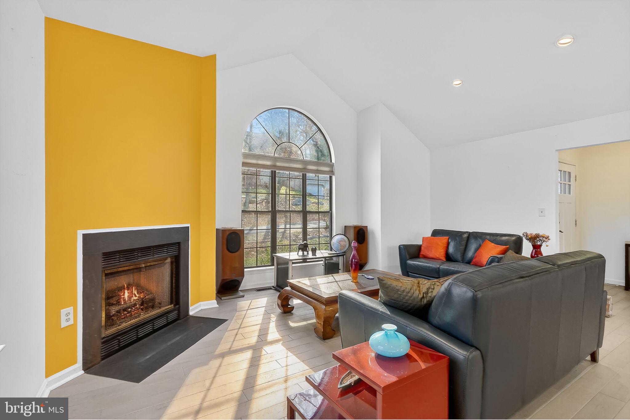 MEADOWLANDS - Residential Lease