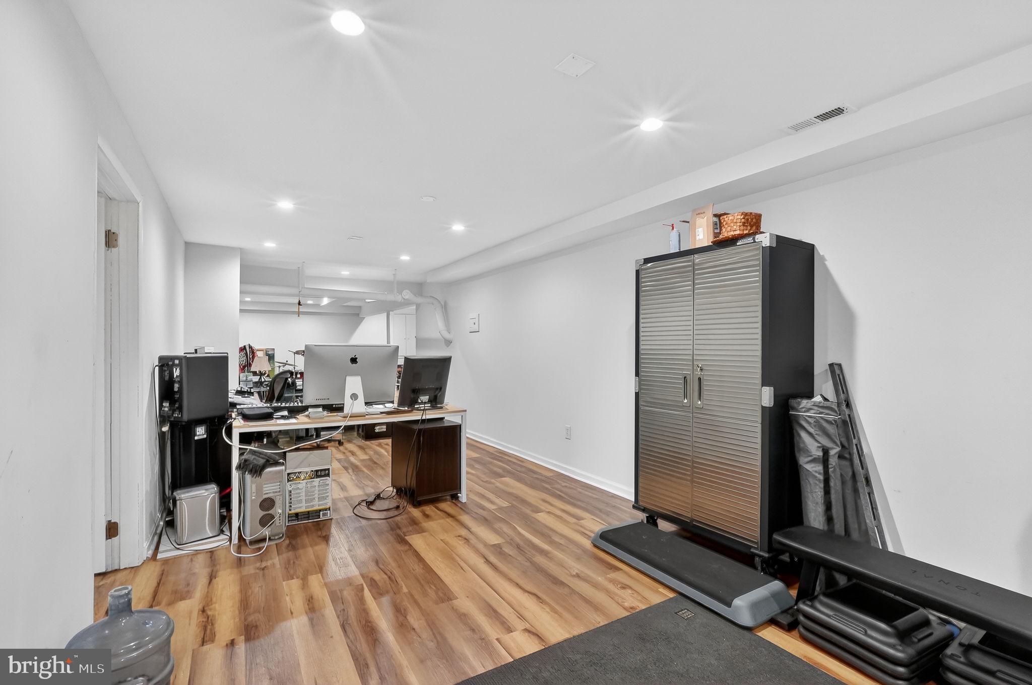 MEADOWLANDS - Residential Lease