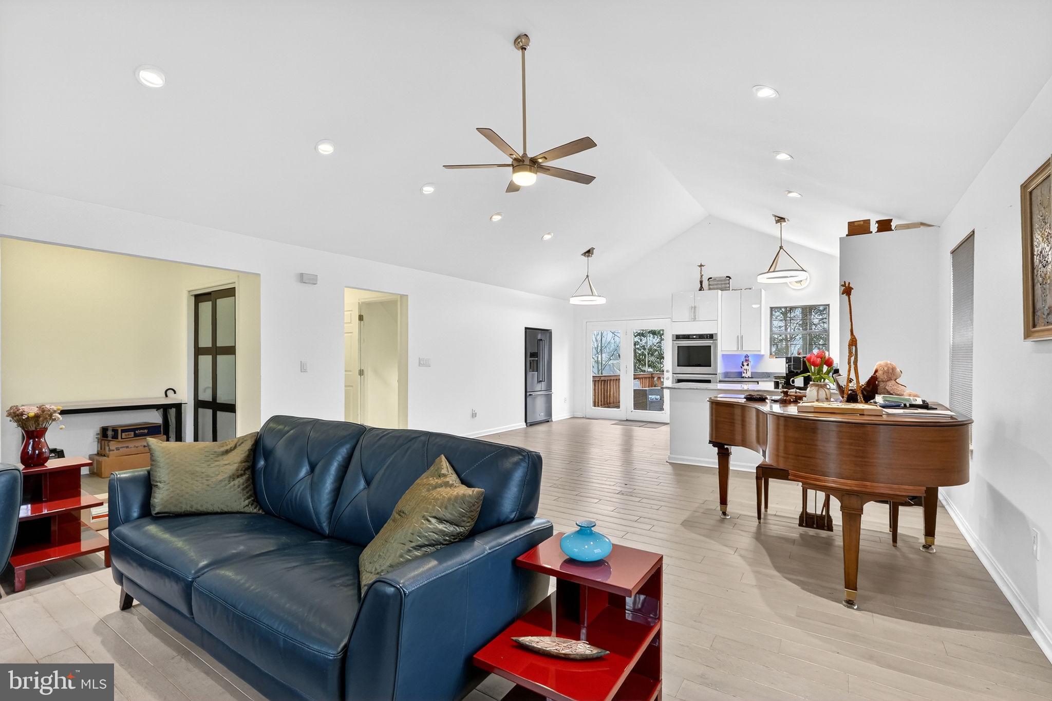 MEADOWLANDS - Residential Lease