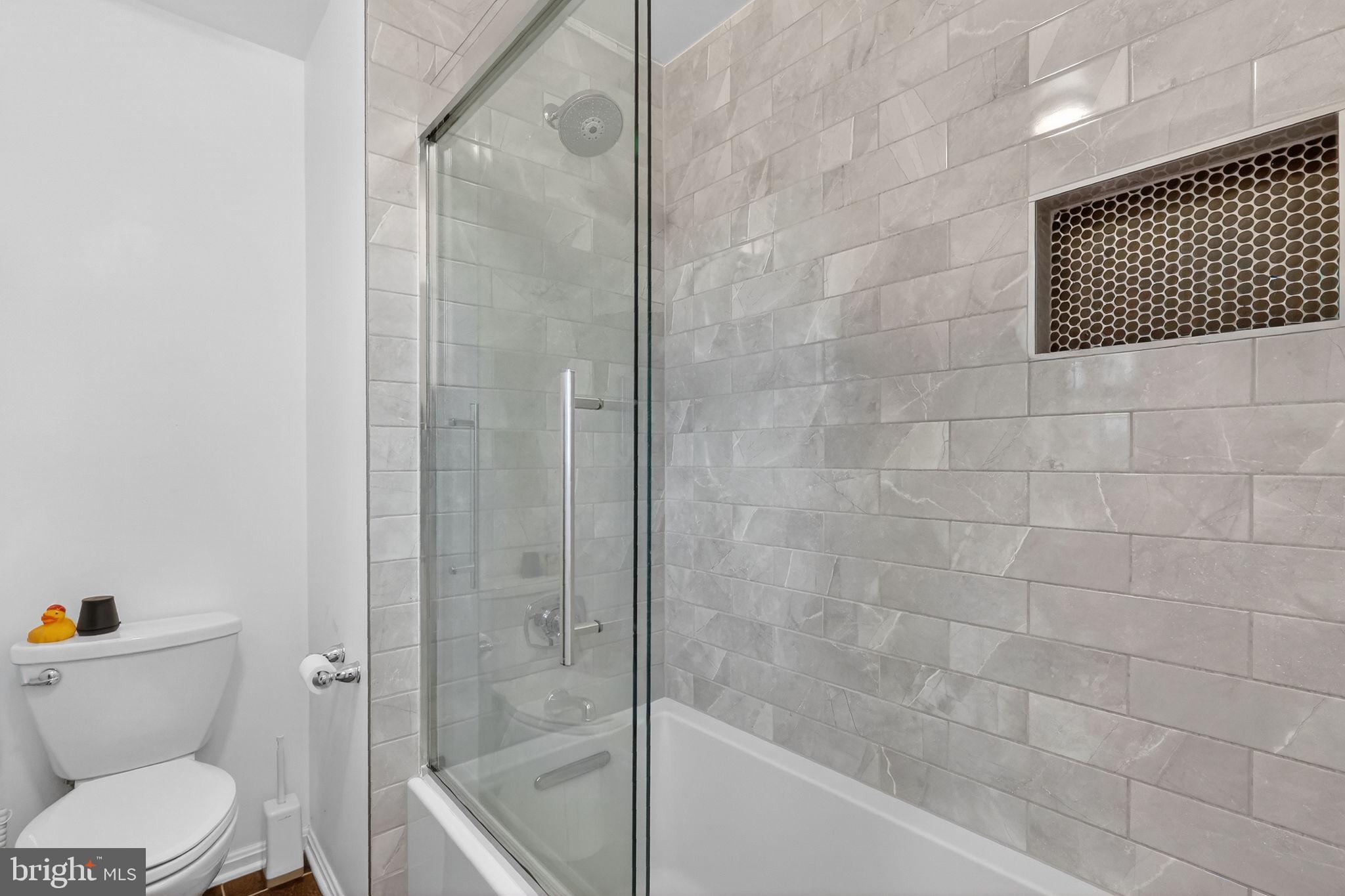 MEADOWLANDS - Residential Lease