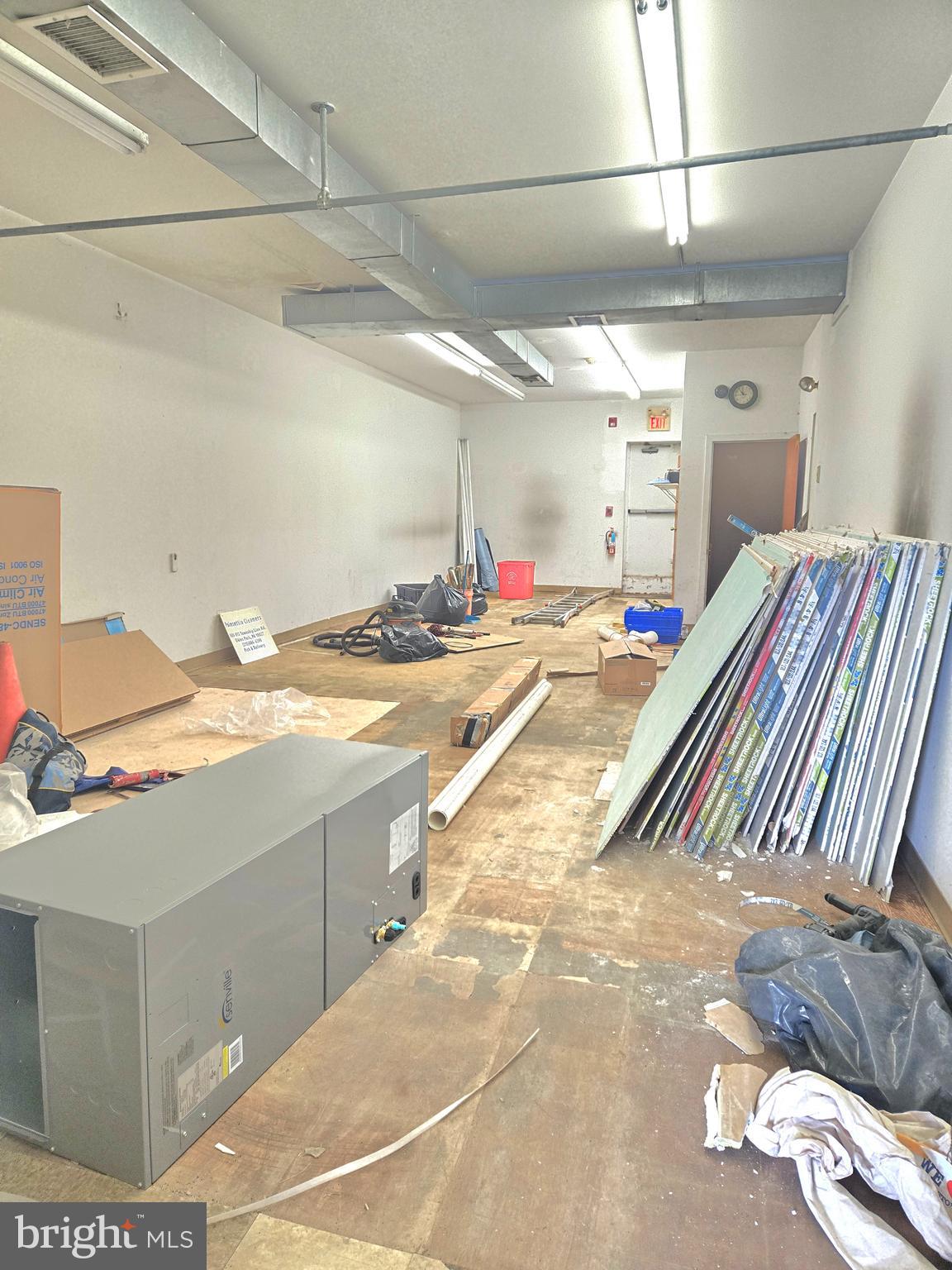 913 TOWNSHIP LINE ROAD