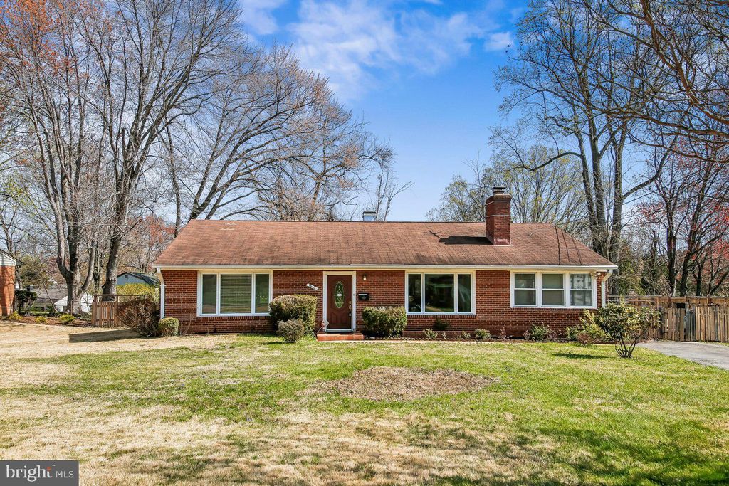 Photo of 3610 Parklane Road, FAIRFAX, VA 22030 (MLS # VAFC2008028)