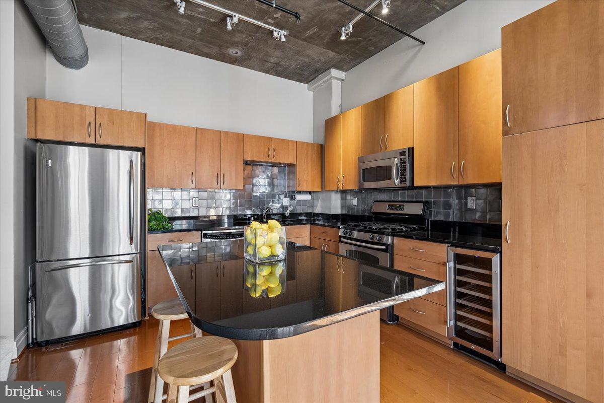 301 MASSACHUSETTS AVENUE NW 1104