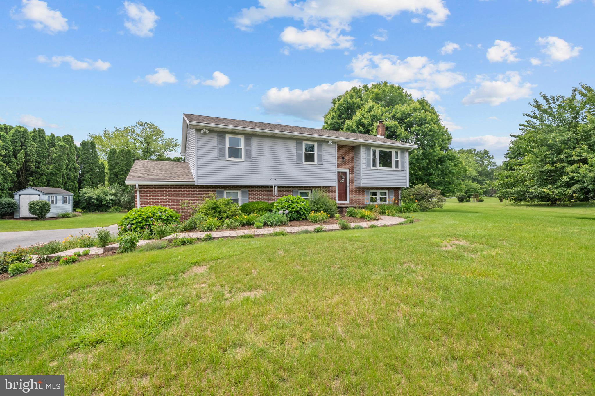 215 SLEEPY HOLLOW DRIVE