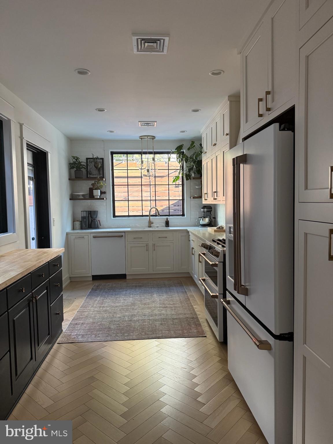 GRADUATE HOSPITAL - Residential