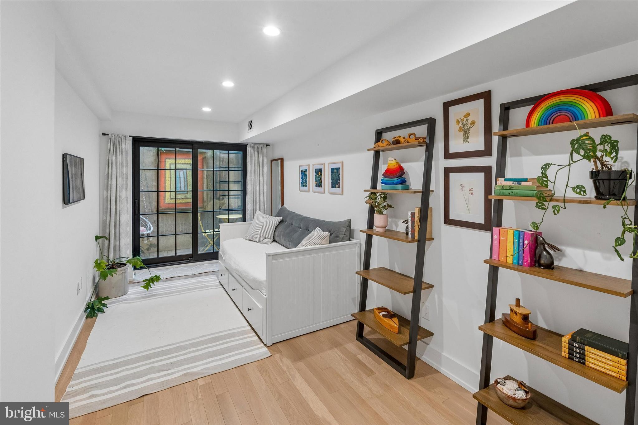 GRADUATE HOSPITAL - Residential