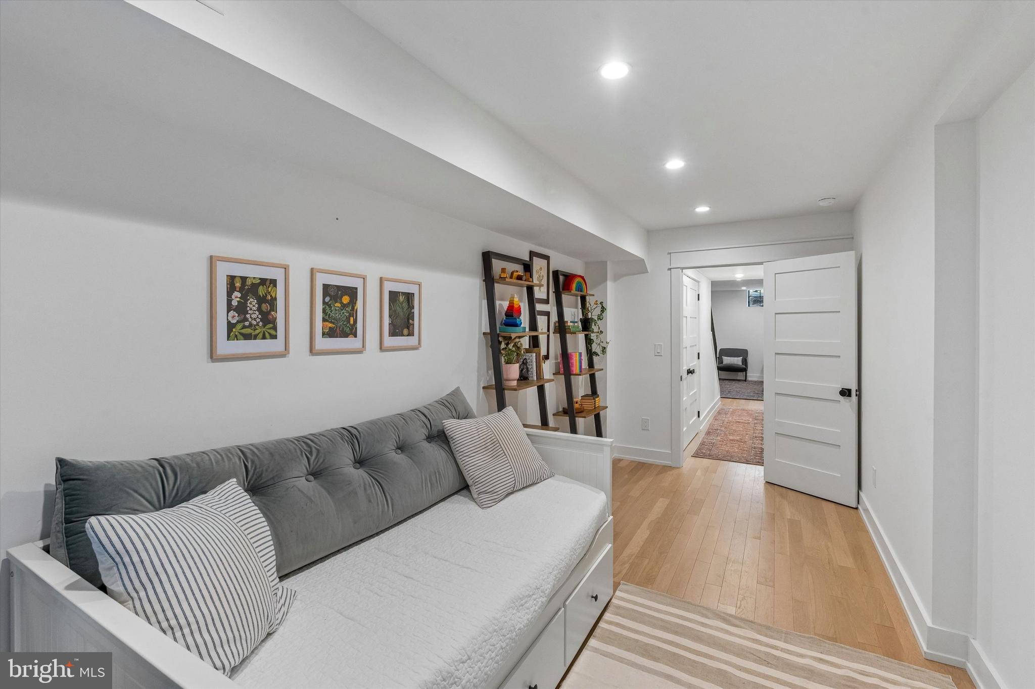 GRADUATE HOSPITAL - Residential