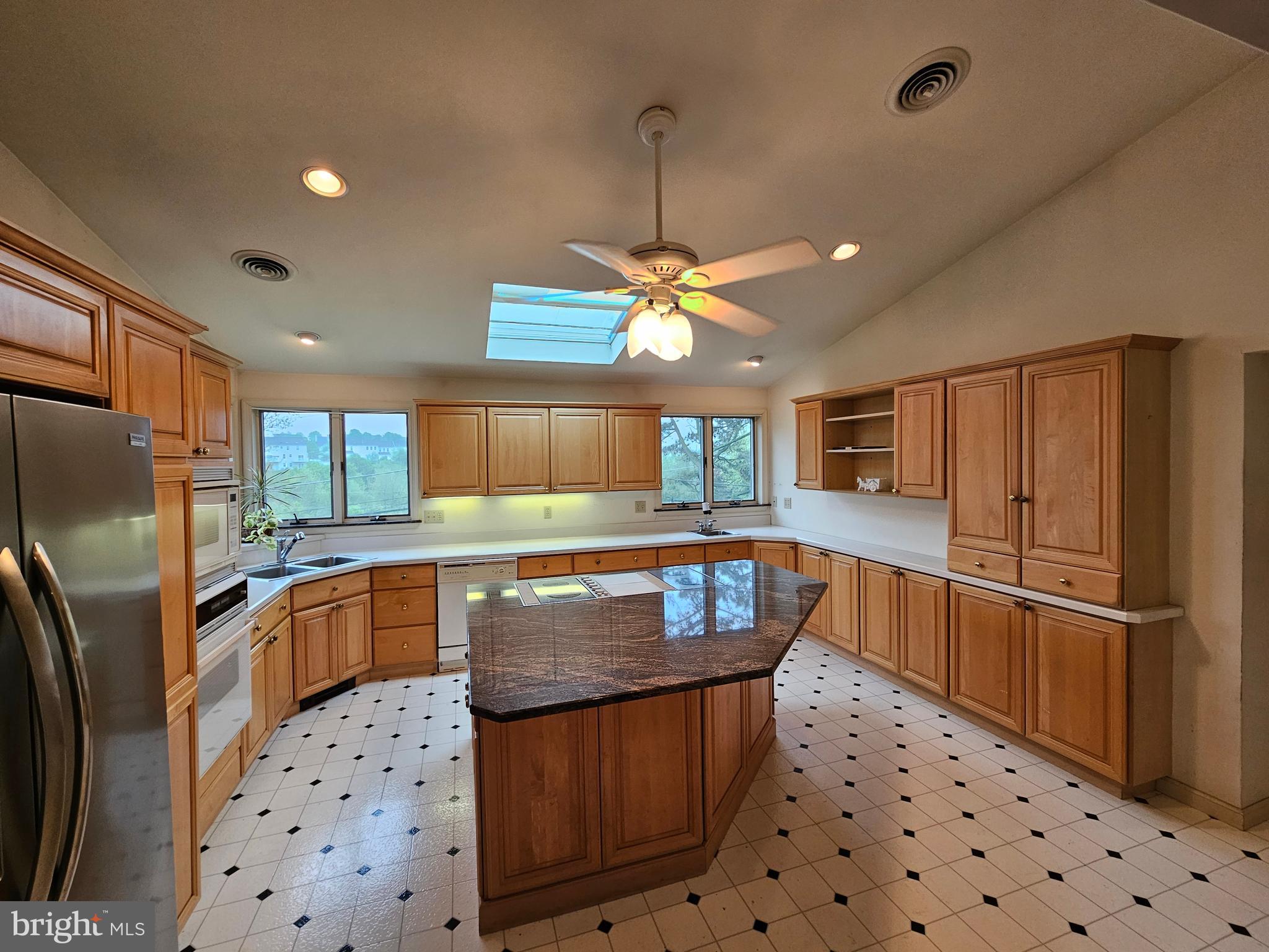 1504 CARDINAL DRIVE