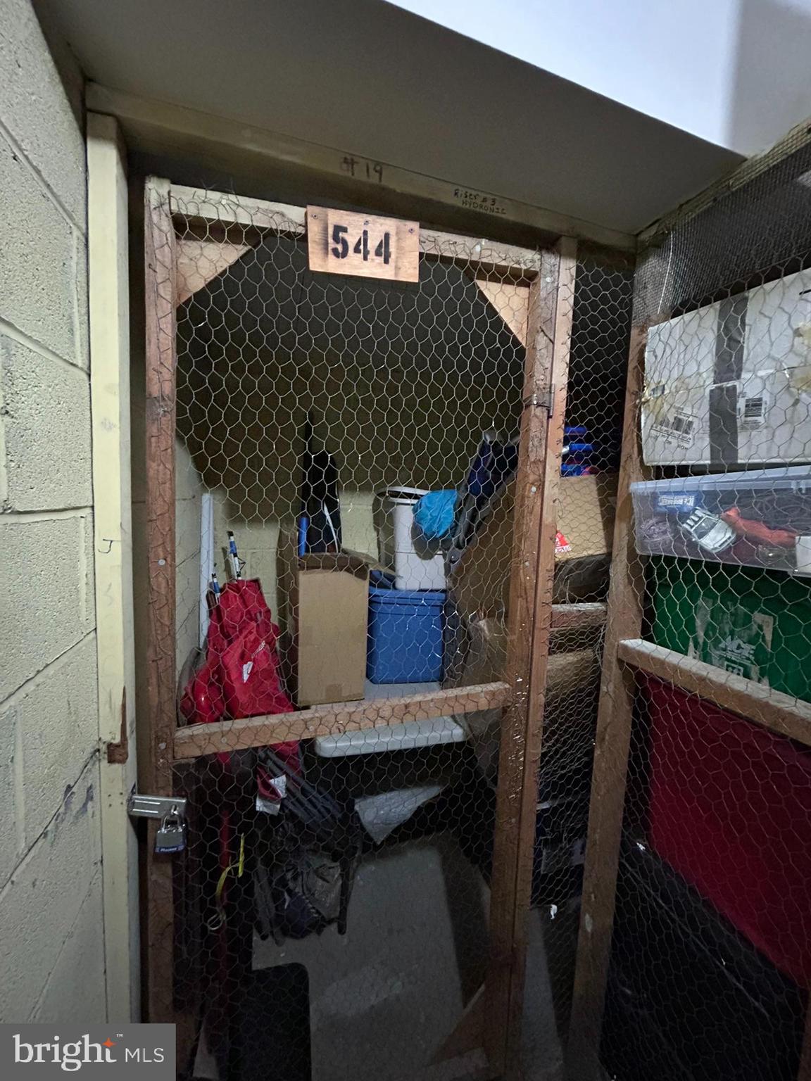 WOODBURN VILLAGE - Residential Lease