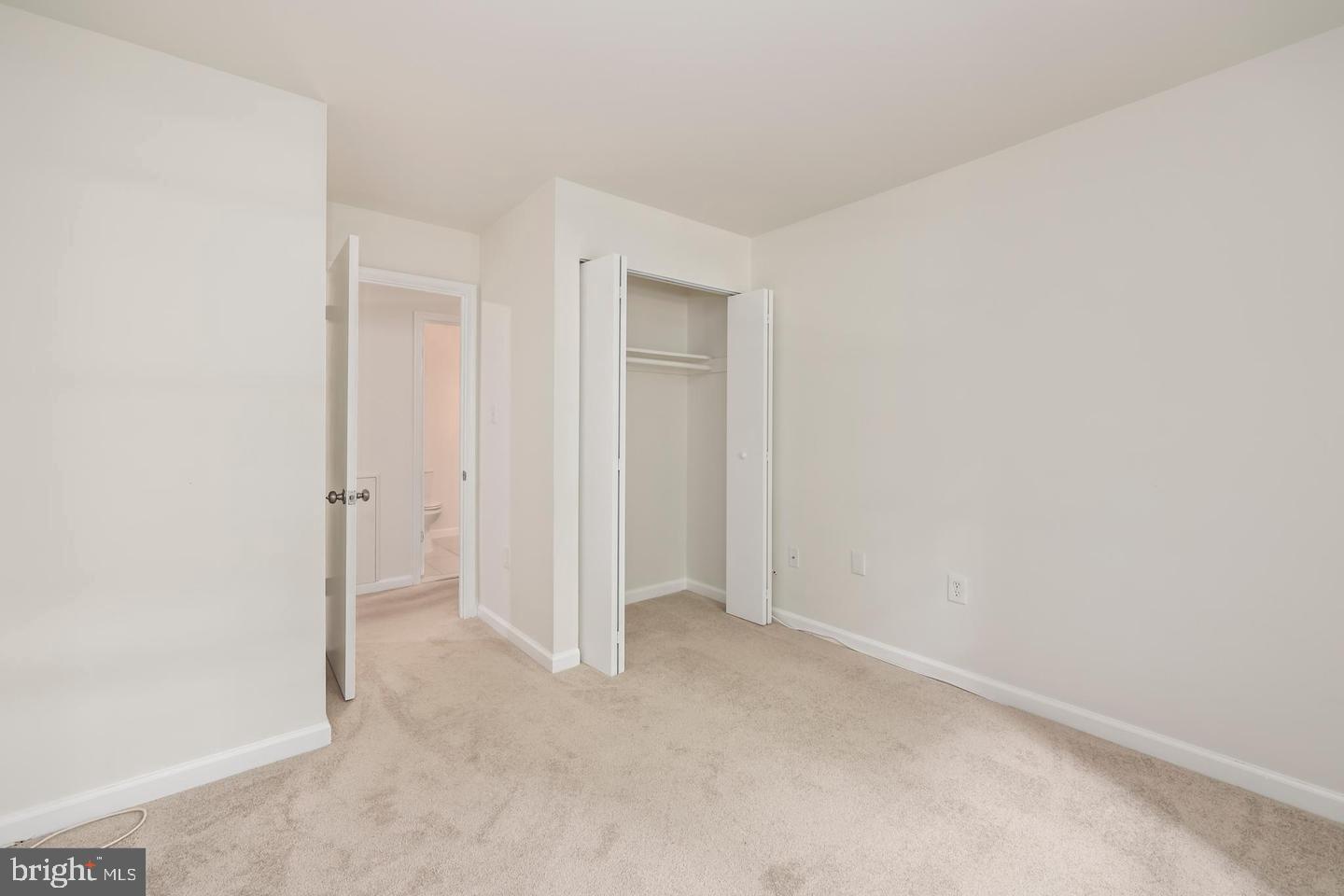 WOODBURN VILLAGE - Residential Lease