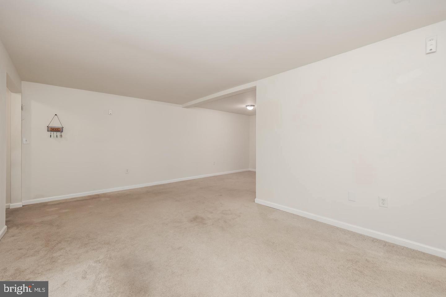 WOODBURN VILLAGE - Residential Lease