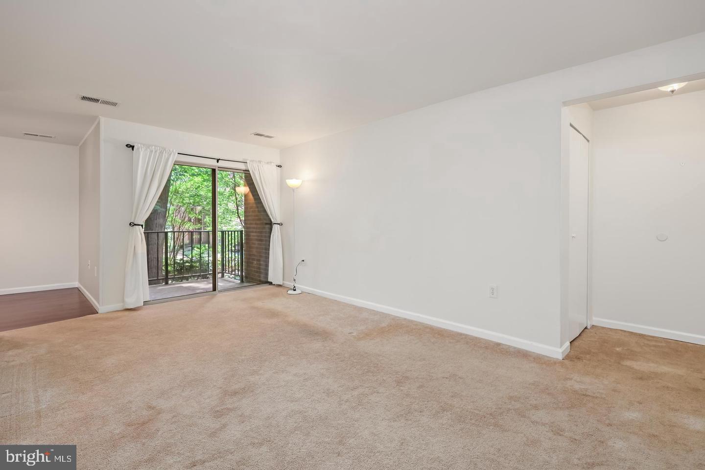 WOODBURN VILLAGE - Residential Lease