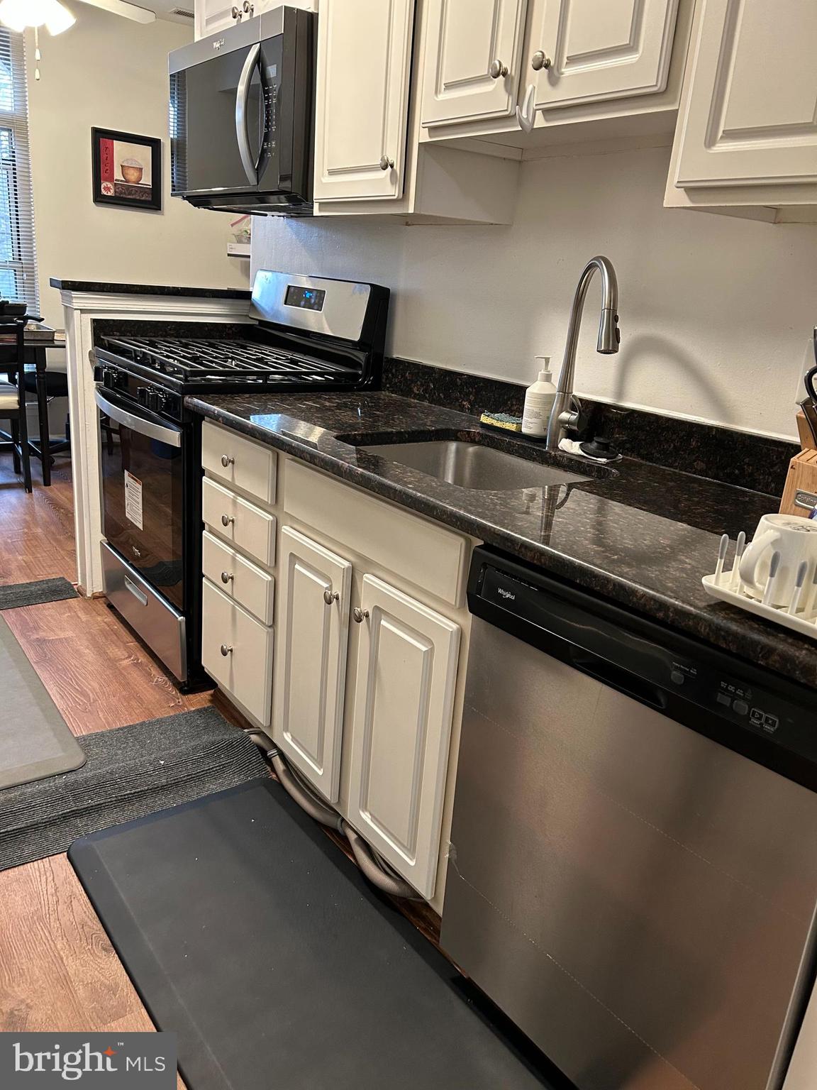 WOODBURN VILLAGE - Residential Lease